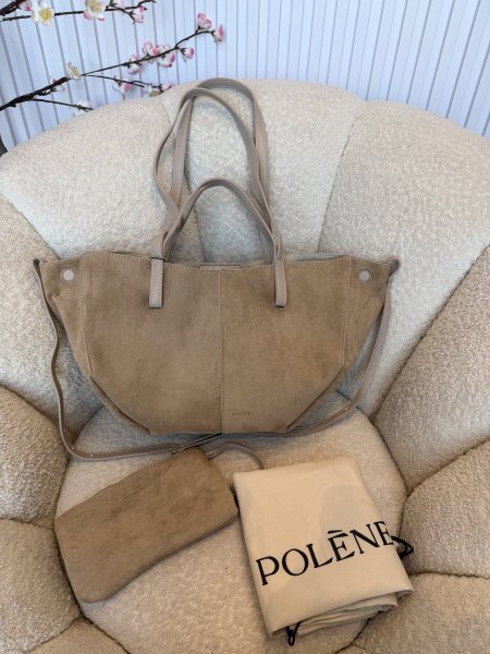 حقيبة من بولين جلد شمواه مع باوتش إضافي حجم ميديوم كواليتي جداً عالية <br> <span class='text-color-warm'>سيتوفر قريباً</span>