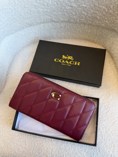 محفظة من كوتش كواليتي جداً عالية