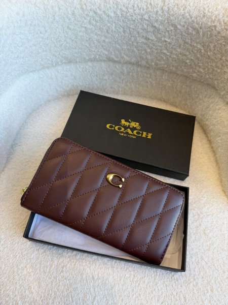 محفظة من كوتش كواليتي جداً عالية