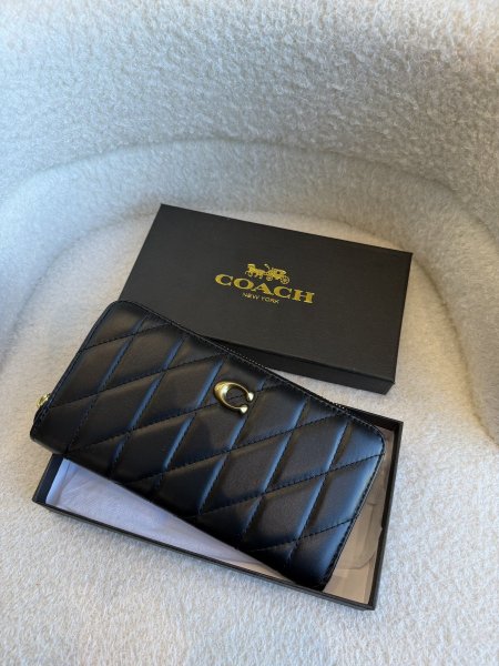 محفظة من كوتش كواليتي جداً عالية