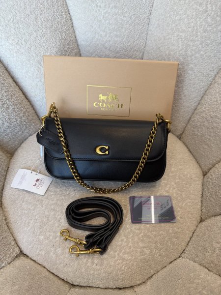 حقيبة من كوتش حجم وسط كواليتي جداً عالية شاملة العلبة