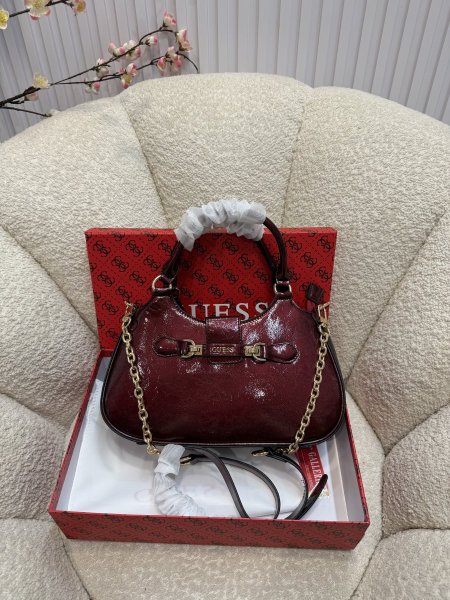 حقيبة من جيس حجم وسط كواليتي جداً عالية شاملة العلبة <br> <span class='text-color-warm'>سيتوفر قريباً</span>