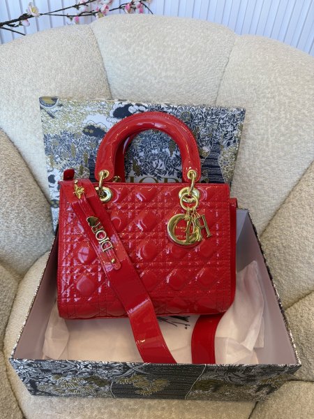 حقيبة ليدي ديور حجم 25سم كواليتي جداً عالية شاملة العلبة