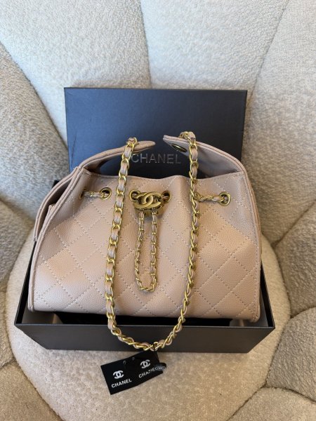 حقيبة الترند شانيل هوبو حجم 25 سم جلد كافيار شاملة العلبة كواليتي جداً عالية <br> <span class='text-color-warm'>سيتوفر قريباً</span>