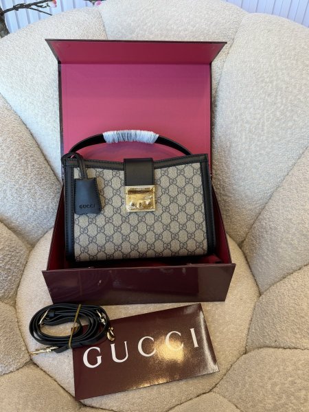 حقيبة مميزة من جوتشي حجم وسط كواليتي رهيبة شاملة العلبة