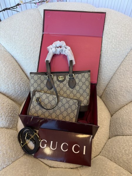 حقيبة مميزة من جوتشي حجم وسط كواليتي رهيبة شاملة العلبة <br> <span class='text-color-warm'>سيتوفر قريباً</span>