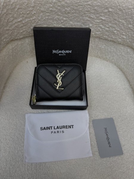 محفظة ysl حجم وسط كواليتي جداً عالية