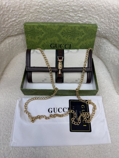 محفظة جوتشي حجم كبير كواليتي جداً عالية (بنفع تلبسوها شنطة)