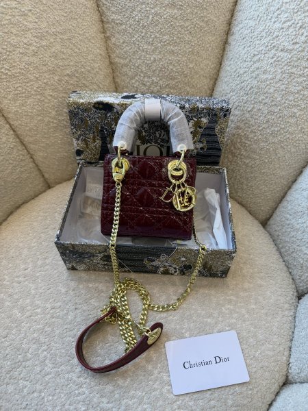 ميني ليدي ديور حجم 15 سم شاملة العلبة <br> <span class='text-color-warm'>سيتوفر قريباً</span>