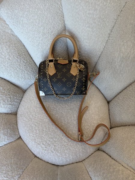 حقيبة الترند من لوي فيتون حجم 22 سم كواليتي جداً عالية <br> <span class='text-color-warm'>سيتوفر قريباً</span>