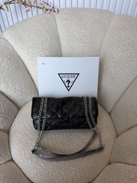 حقيبة مميزة من جيس حجم وسط كواليتي جداّ عالية شاملة العلبة