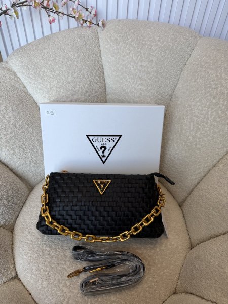 حقيبة مميزة من جيس حجم وسط كواليتي جداّ عالية شاملة العلبة