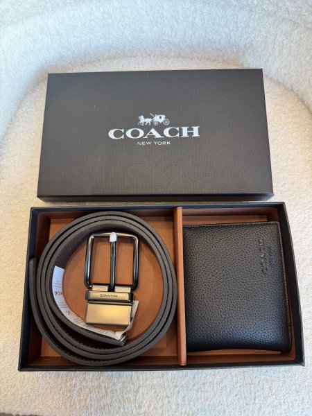 بكج رجالي مكون من قطعتين (جلد طبيعي ١٠٠٪؜)