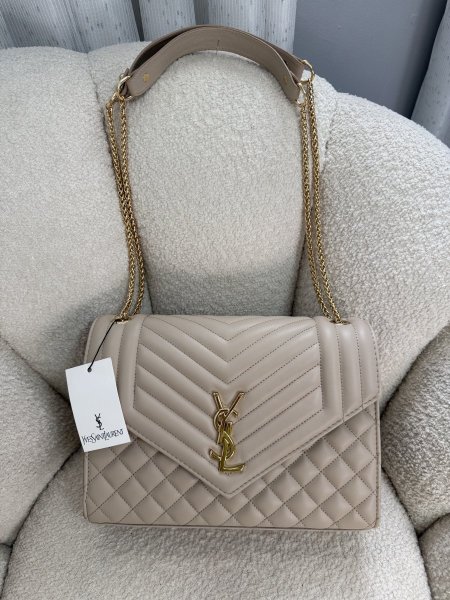 حقيبة ysl الشهيرة حجم 33سم كواليتي جداً عالية <br> <span class='text-color-warm'>سيتوفر قريباً</span>