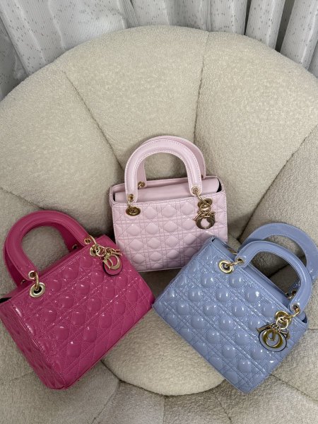 حقيبة lady Dior (ألوان ترند الموسم ) حجم 25سم كواليتي توب