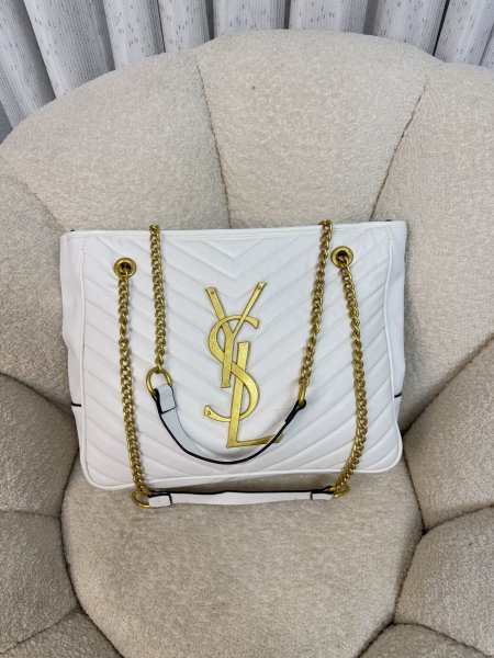 شنطة من ysl حجم ٣٦ سم كواليتي جداً عالية