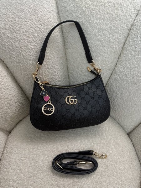 حقيبة مميزة من جوتشي حجم 22 سم كواليتي جداً عالية <br> <span class='text-color-warm'>سيتوفر قريباً</span>