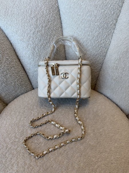 حقيبة شانيل بوكس المميزة بالإصدار الجديد كواليتي جداً عالية