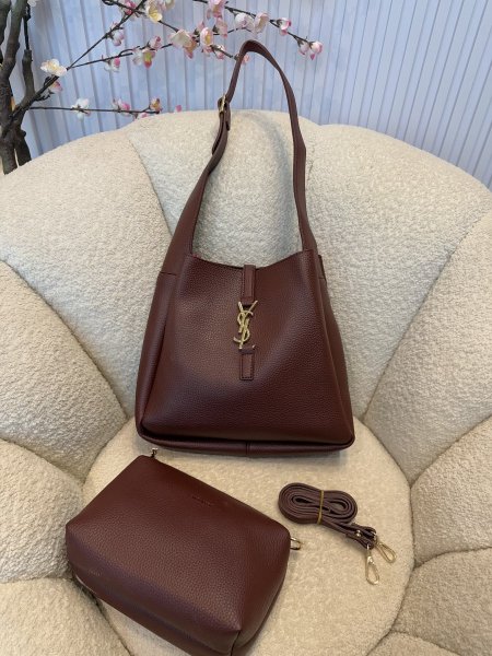 حقيبة مميزة من ysl حجم لارج كواليتي جداً عالية مع باوتش إضافي