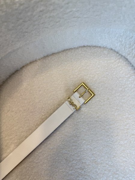 حزام من YSL كواليتي عالية