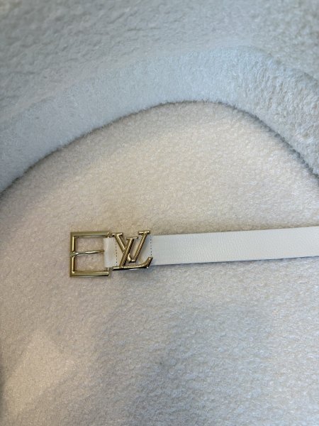 حزام من LV كواليتي عالية