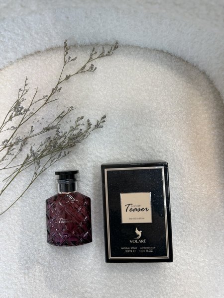 بديل عطر ثبات لا يقل عن ٨ ساعات ٣٠ مل