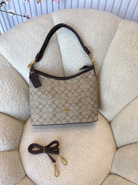 حقيبة كوتش الترند حجم ٣٣ سم كواليتي جداً عالية <br> <span class='text-color-warm'>سيتوفر قريباً</span>