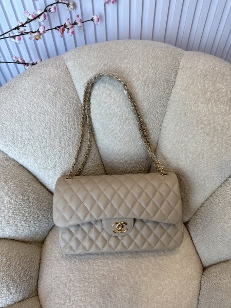 شنطة شانيل كلاسيك فلاب حجم 30 سم كواليتي جداً عالية