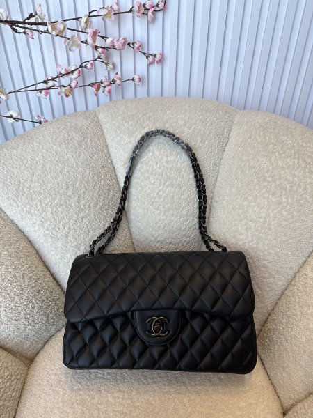 شنطة شانيل كلاسيك فلاب حجم 30 سم كواليتي جداً عالية
