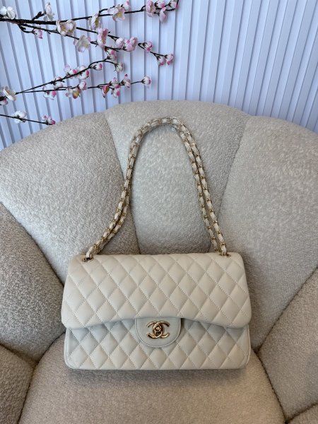 شنطة شانيل كلاسيك فلاب حجم 30 سم كواليتي جداً عالية