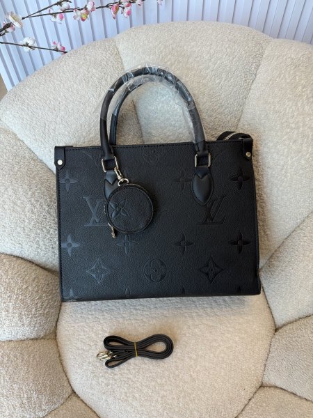 حقيبة من LV حجم كبير قاعدة 35 سم كواليتي جداً عالية <br> <span class='text-color-warm'>سيتوفر قريباً</span>