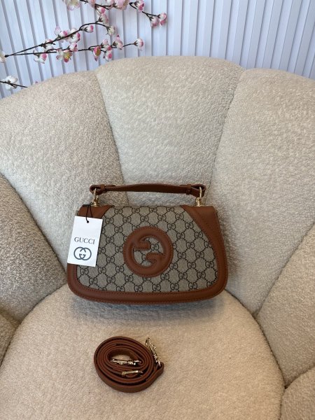 حقيبة من جوتشي إصدار جديد حجم 25 سم كواليتي جداً عالية