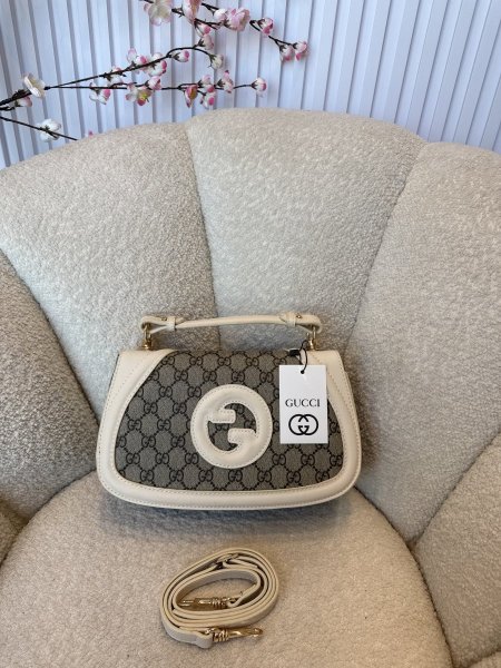 حقيبة من جوتشي إصدار جديد حجم 25 سم كواليتي جداً عالية