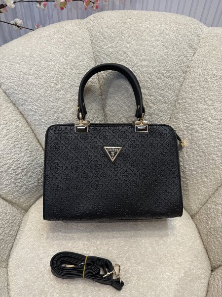 حقيبة من جيس إصدار جديد حجم 32 سم كواليتي جداً عالية <br> <span class='text-color-warm'>سيتوفر قريباً</span>