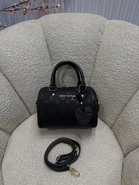 حقيبة لوي فيتون سبيدي حجم 25 سم كواليتي جداً عالية