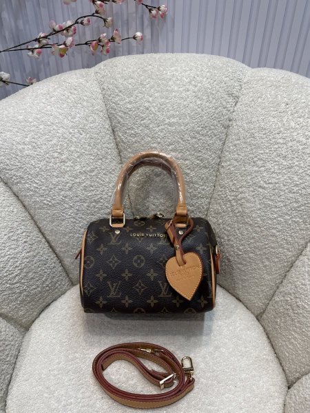 حقيبة لوي فيتون سبيدي حجم 25 سم كواليتي جداً عالية