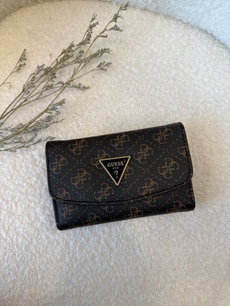 محفظة من جيس حجم وسط مع سحاب داخلي <br> <span class='text-color-warm'>سيتوفر قريباً</span>