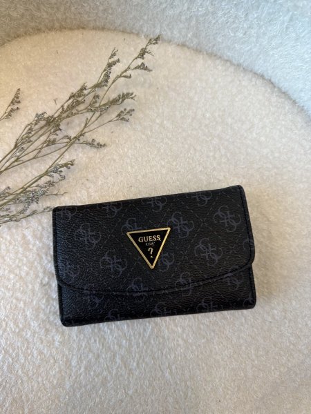 محفظة من جيس حجم وسط مع سحاب داخلي