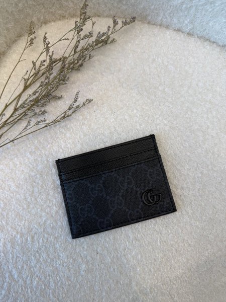 محفظة بطاقات من جوتشي