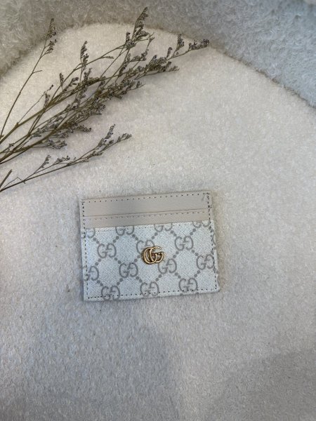 محفظة بطاقات من جوتشي