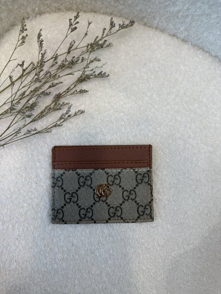 محفظة بطاقات من جوتشي