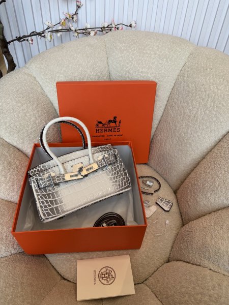 حقيبة هيرمز بيرجن جلد تمساح(هيمالايا)حجم ٢٥ سم كواليتي عالية شاملة البوكس <br> <span class='text-color-warm'>سيتوفر قريباً</span>